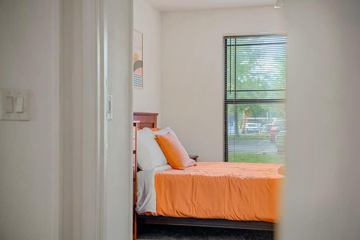 Budget Friendly Sleeps 8 Discounts Available Tampa Eksteriør bilde